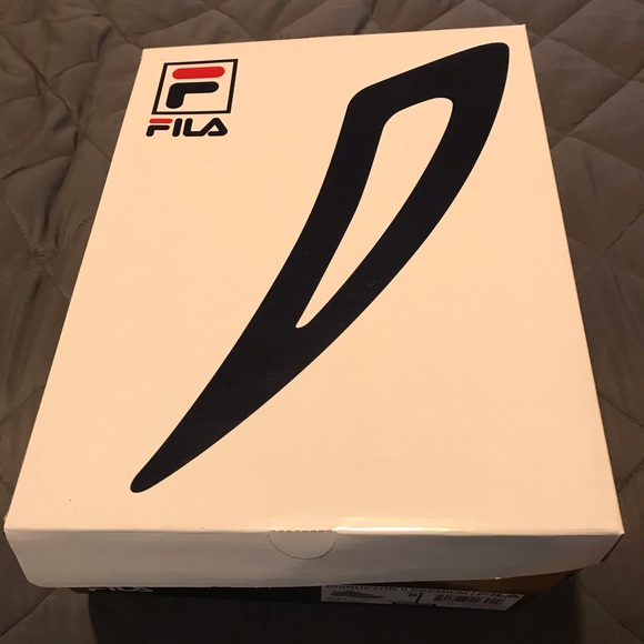 Women’s Fila Disruptor II Premium Sneakers Size 8 - Picture 8 of 8